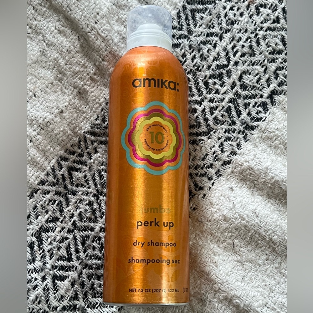 Amika jumbo perk up dry shampoo